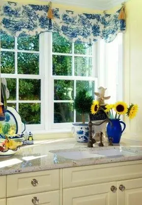 コーニスボードをカバーする方法：初心者向けDIYガイド