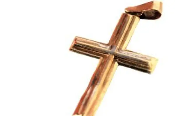 Colares de Cruz Luterana