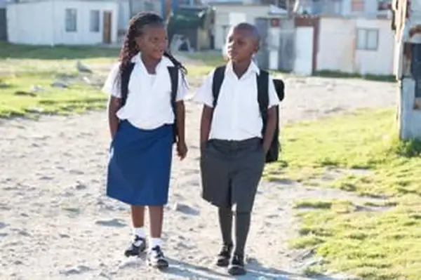 Uniforme scolastica africana