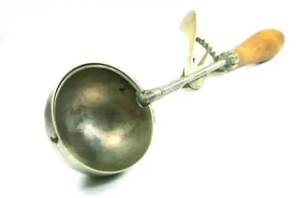 アンティークアイスクリームスクープ