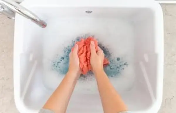 Ako ručne prať oblečenie