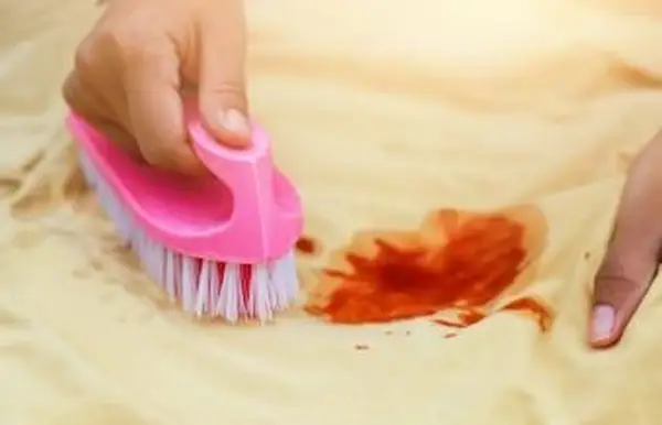 Macchia di pulizia delle mani in panno