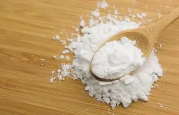 amido de milho na colher de pau