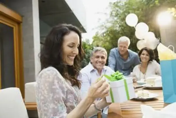 남자가 여자 친구에게 줄 최고의 선물