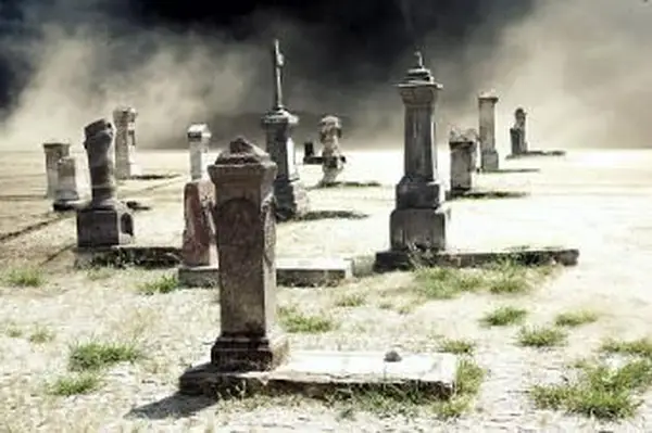 不気味な墓地の写真