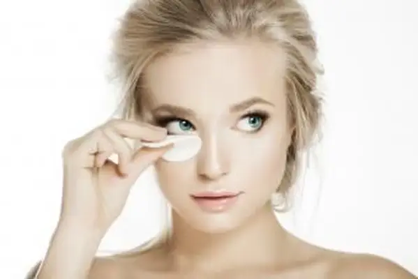 Como remover extensões de cílios