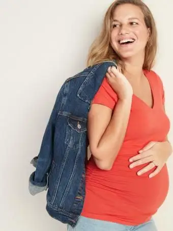 マタニティフィットVネックTシャツ