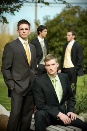 לבוש גברי לבוש למסיבת גן רשמית או חתונה