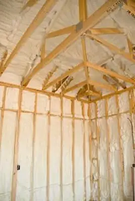 スプレーフォーム断熱材