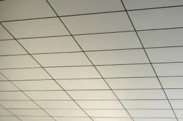 Painéis de teto acústico