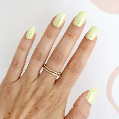 butter yellow metallic chrome nails short
