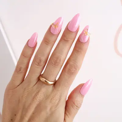 spring manicure nails pink butterfly