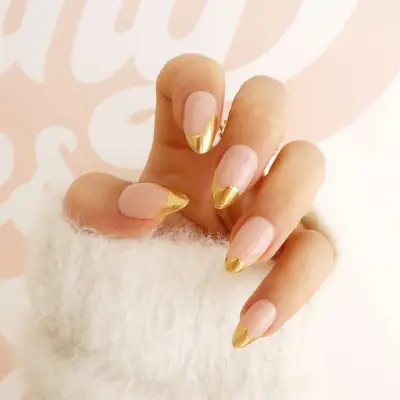 gold chrome christmas nails