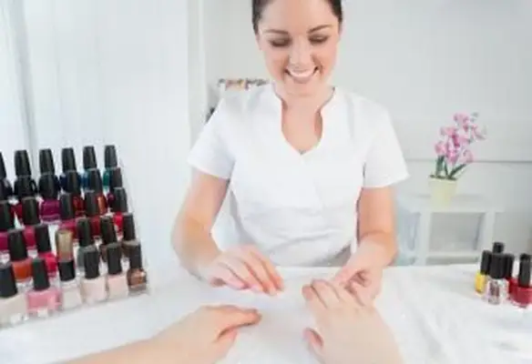 Jakie są rodzaje manicure Man