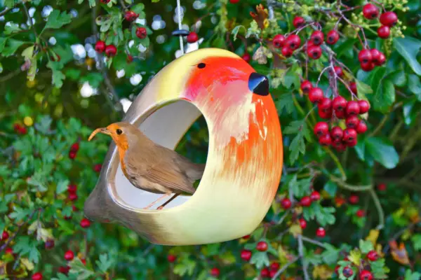 2048-1365-gw-bird-feeders-Wildlife-World-Ceramic-Bird-Feeder