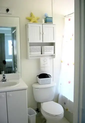 אחסון מחוץ לשירותים