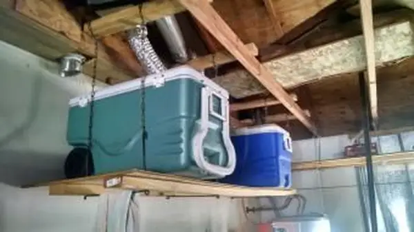 Scaffali per travi del garage