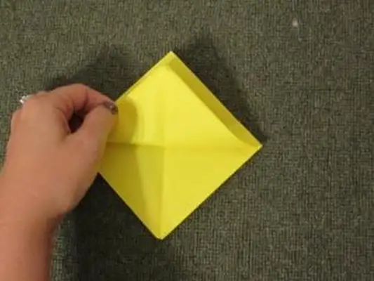 https://cf.ltkcdn.net/origami/images/slide/143444-850x638r1-BoatSlide10.webp