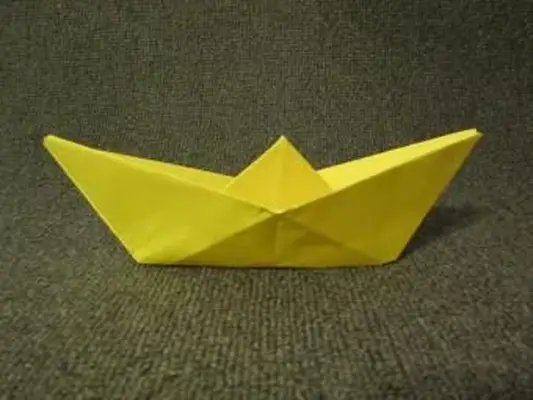 https://cf.ltkcdn.net/origami/images/slide/143448-850x638r1-BoatSlide14.webp