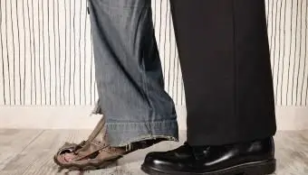 Mann mit Jeans und Hose