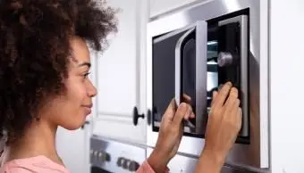 Le microonde uccidono i germi come virus e batteri?