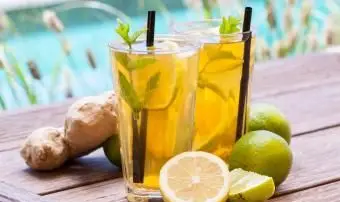 Como fazer chá gelado com saquinhos de chá