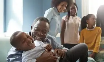 集会で幸せな家族