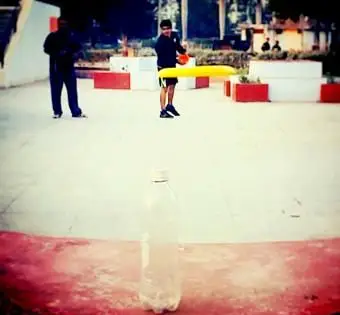 훌라후프가있는 친구 그룹