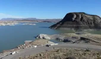 פיל בוט, נ.מ.