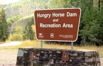 הרעב רעב, מ.ט.