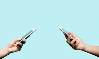 18 skvelých tém, keď práve telefonujete