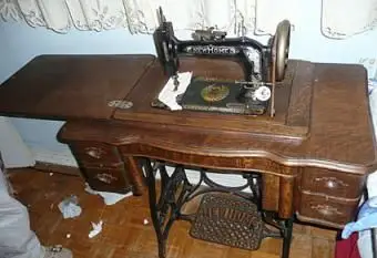 새로운 가정 재봉틀