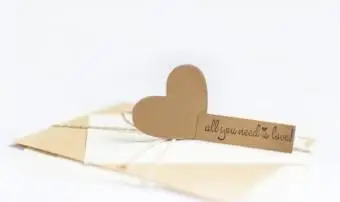 Tout ce dont vous avez besoin, c'est d'Amour !