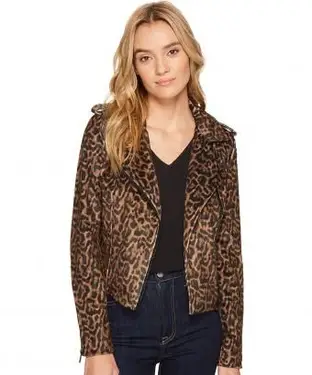 https://cf.ltkcdn.net/womens-fashion/images/slide/221149-351x450-Womens-Leopard-Print-Moto-Jacket.webp