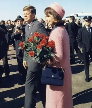 Jackie Kennedy na sebe Chanel