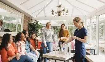 מסיבת מוצרי יופי