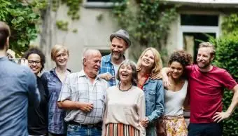 25 영리하지만 실용적인 대가족 사진 아이디어