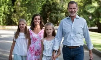 스페인 왕 펠리페 6 세와 레티 지아 여왕과 딸들