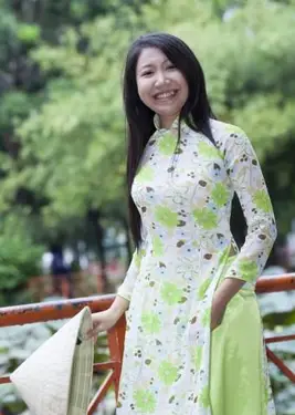 아오자이에서 현대 여성