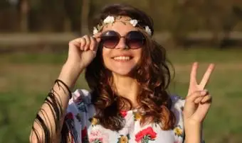 Trendy hippie oblečenie