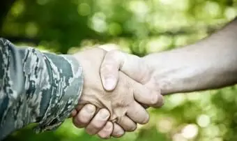 兵士と退役軍人を称える詩