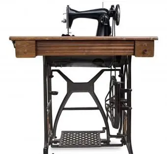 Antike Tret-Nähmaschine