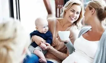 15 Skupinové aktivity mamičiek na smiech a učenie