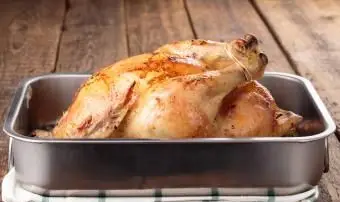 כמה זמן צריך עוף לבשל?
