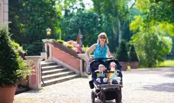 베이비 트렌드 더블 조깅 유모차 옵션