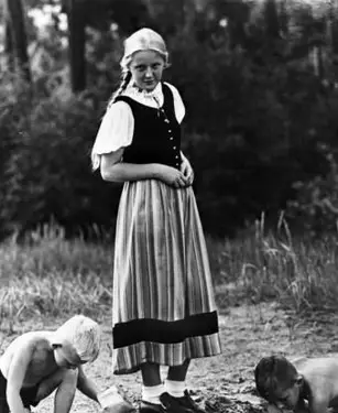 ragazza in dirndl