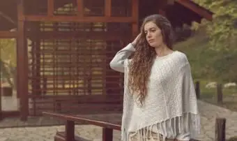 Estilos de poncho feminino