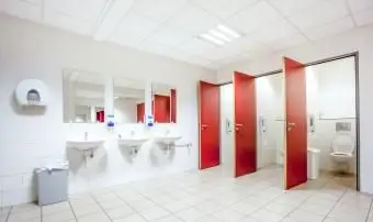 トイレの屋台からのドア