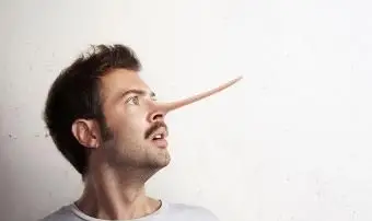 5 trucos para saber si alguien está mintiendo