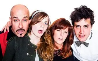 Ritratto di famiglia divertente